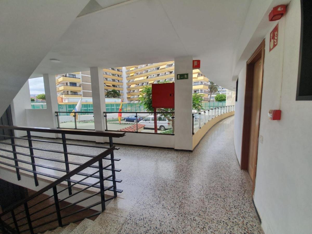 Ocean Front Cozy 2 Bedroom, 3 Beds Spacious- Netflix, Pool, Beach Lift & Fast Wifi Плайя-дель-Інглес Екстер'єр фото