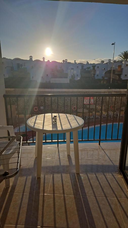 Ocean Front Cozy 2 Bedroom, 3 Beds Spacious- Netflix, Pool, Beach Lift & Fast Wifi Плайя-дель-Інглес Екстер'єр фото