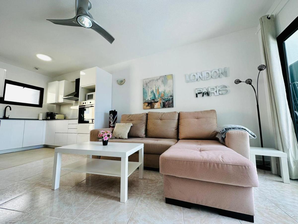 Ocean Front Cozy 2 Bedroom, 3 Beds Spacious- Netflix, Pool, Beach Lift & Fast Wifi Плайя-дель-Інглес Екстер'єр фото