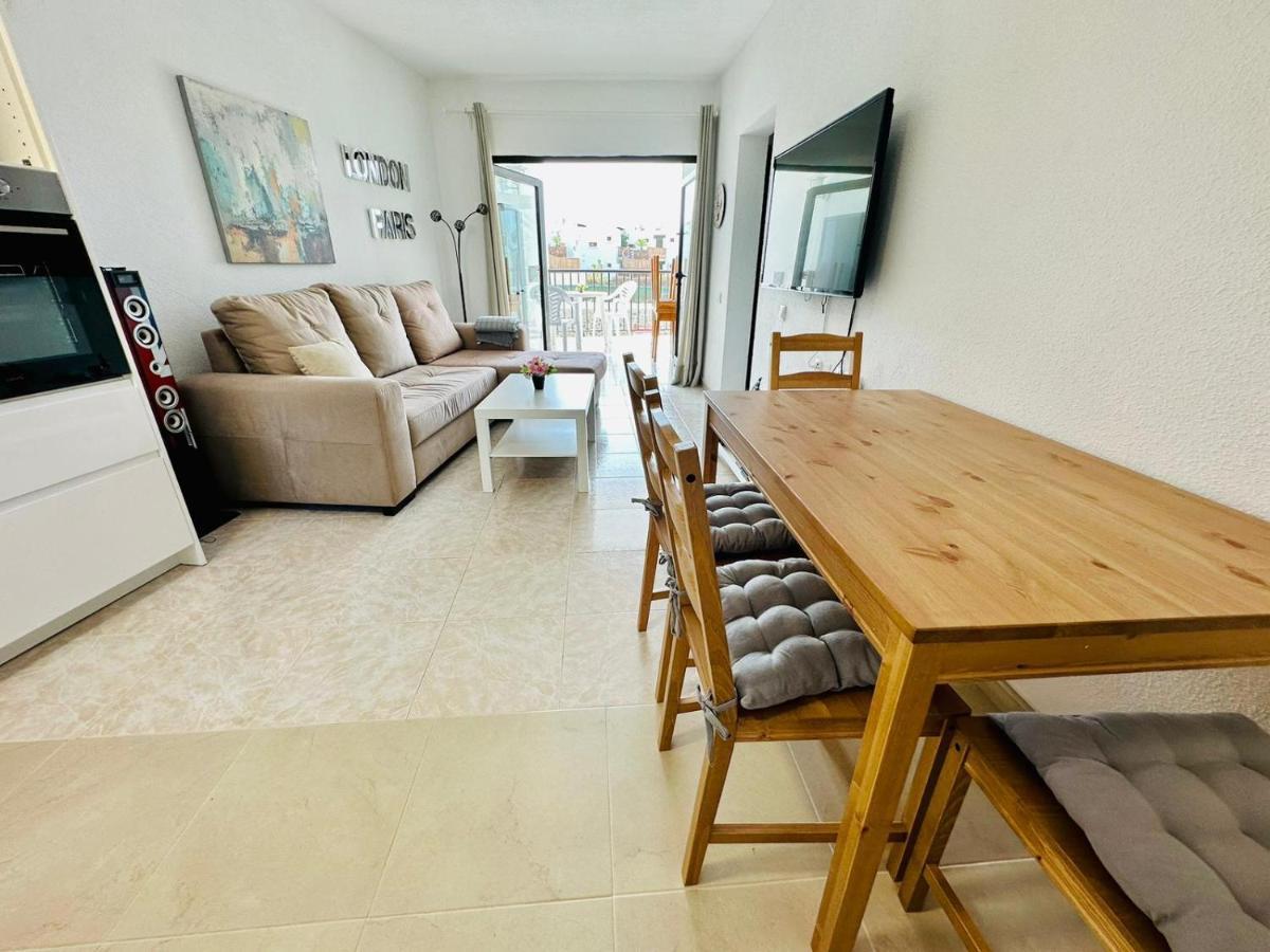 Ocean Front Cozy 2 Bedroom, 3 Beds Spacious- Netflix, Pool, Beach Lift & Fast Wifi Плайя-дель-Інглес Екстер'єр фото
