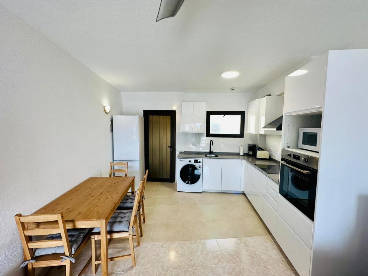 Ocean Front Cozy 2 Bedroom, 3 Beds Spacious- Netflix, Pool, Beach Lift & Fast Wifi Плайя-дель-Інглес Екстер'єр фото