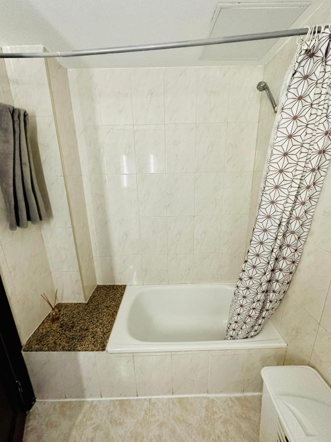 Ocean Front Cozy 2 Bedroom, 3 Beds Spacious- Netflix, Pool, Beach Lift & Fast Wifi Плайя-дель-Інглес Екстер'єр фото