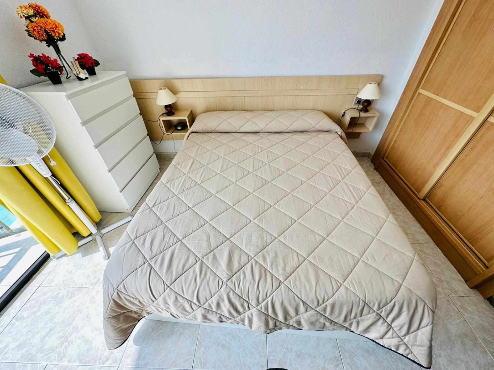 Ocean Front Cozy 2 Bedroom, 3 Beds Spacious- Netflix, Pool, Beach Lift & Fast Wifi Плайя-дель-Інглес Екстер'єр фото